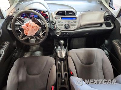 Zdjęcie 8 z 13 samochodu: 2010 HONDA FIT VIN:JHMGE8H20AC016444 - miniatura