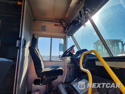 Zdjęcie 7 z 12 samochodu: 2014 FREIGHTLINER MT55G DELIVERY TRUCK VIN:4UZAC3DV8ECFJ7926 - miniatura