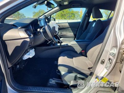 Zdjęcie 7 z 12 samochodu: 2018 TOYOTA C-HR XLE VIN:NMTKHMBX7JR010525 - miniatura