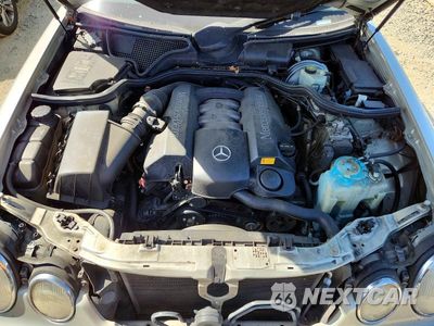 Zdjęcie 11 z 12 samochodu: 2001 MERCEDES-BENZ E 320 VIN:WDBJF65JX1B199179 - miniatura