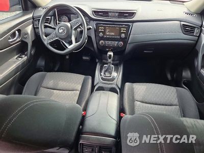 Zdjęcie 8 z 13 samochodu: 2017 NISSAN ROGUE S VIN:JN8AT2MT1HW131222 - miniatura