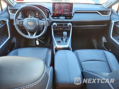 Zdjęcie 8 z 13 samochodu: 2022 TOYOTA RAV4 XLE PREMIUM VIN:2T3A1RFV5NW313573 - miniatura