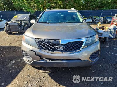 Piąte zdjęcie samochodu w środku: 2013 KIA SORENTO LX VIN:5XYKT4A22DG323165 - miniatura