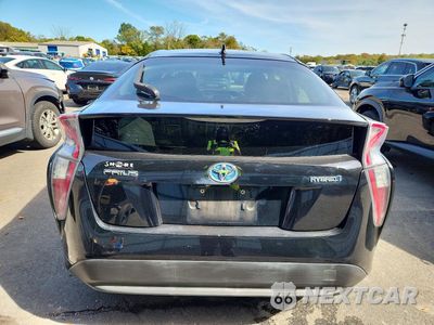 Zdjęcie 6 z 13 samochodu: 2017 TOYOTA PRIUS TWO VIN:JTDKBRFUXH3029503 - miniatura