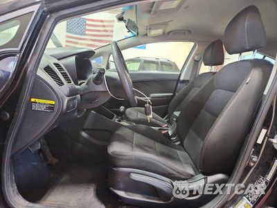 Zdjęcie 7 z 12 samochodu: 2018 KIA FORTE LX VIN:3KPFK4A78JE283554 - miniatura