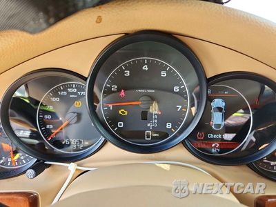 Zdjęcie 9 z 12 samochodu: 2016 PORSCHE PANAMERA 2 VIN:WP0AA2A76GL002739 - miniatura