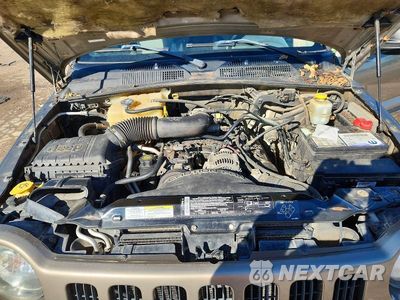 Zdjęcie 11 z 12 samochodu: 2004 JEEP LIBERTY SPORT VIN:1J4GK48K54W209947 - miniatura
