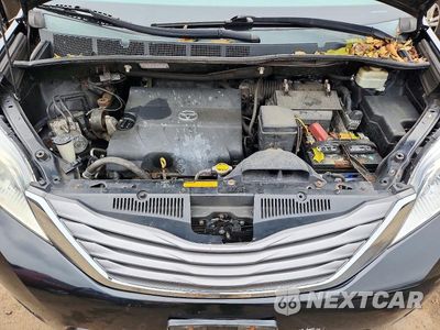 Zdjęcie 12 z 13 samochodu: 2016 TOYOTA SIENNA XLE 7-PASSENGER VIN:5TDDK3DCXGS134359 - miniatura