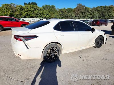 Trzecie zdjęcie samochodu z tyłu: 2021 TOYOTA CAMRY SE VIN:4T1G11AK3MU438748 - miniatura