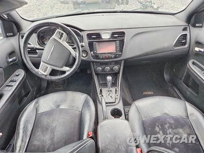 Zdjęcie 8 z 12 samochodu: 2013 CHRYSLER 200 LIMITED VIN:1C3CCBCG7DN737928 - miniatura