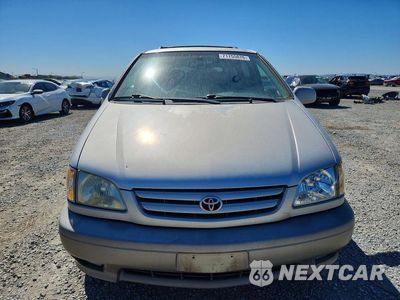 Piąte zdjęcie samochodu w środku: 2002 TOYOTA SIENNA XLE VIN:4T3ZF13C02U434676 - miniatura