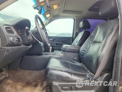 Zdjęcie 7 z 13 samochodu: 2010 GMC YUKON XL DENALI VIN:1GKUKMEFXAR210154 - miniatura