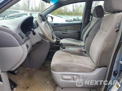 Zdjęcie 7 z 13 samochodu: 2010 TOYOTA SIENNA LE 7-PASSENGER VIN:5TDKK4CC5AS332420 - miniatura