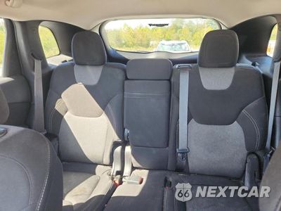 Zdjęcie 10 z 13 samochodu: 2014 JEEP CHEROKEE LATITUDE VIN:1C4PJLCB0EW205803 - miniatura