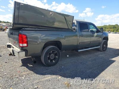 Trzecie zdjęcie samochodu z tyłu: 2011 GMC SIERRA K3500 SLT VIN:1GT424C8XBF160102 - miniatura