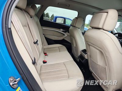 Zdjęcie 11 z 13 samochodu: 2019 AUDI E-TRON PREMIUM PLUS VIN:WA1LAAGE8KB010214 - miniatura