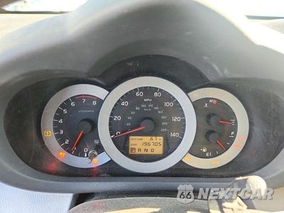 Zdjęcie 9 z 13 samochodu: 2007 TOYOTA RAV4 LIMITED VIN:JTMBD31V176038045 - miniatura
