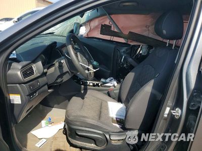 Zdjęcie 7 z 12 samochodu: 2017 KIA NIRO LX VIN:KNDCB3LC5H5083065 - miniatura