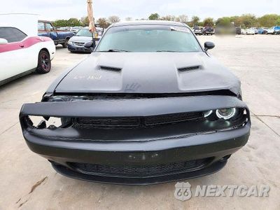 Piąte zdjęcie samochodu w środku: 2016 DODGE CHALLENGER SXT VIN:2C3CDZAG0GH113636 - miniatura