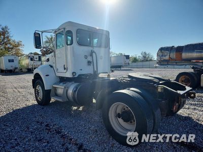 Drugie zdjęcie samochodu z przodu: 2017 PETERBILT 348 SEMI TRUCK VIN:1XP3AJ8X7HD430368 - miniatura