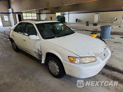 Czwarte zdjęcie samochodu z boku: 1999 TOYOTA CAMRY CE VIN:4T1BG22KXXU868455 - miniatura