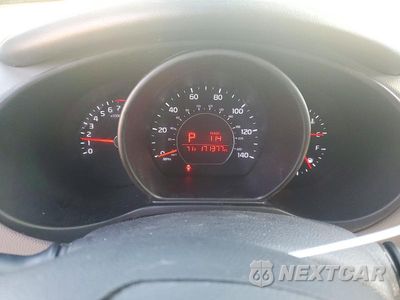 Zdjęcie 9 z 13 samochodu: 2014 KIA SOUL + VIN:KNDJP3A53E7019894 - miniatura