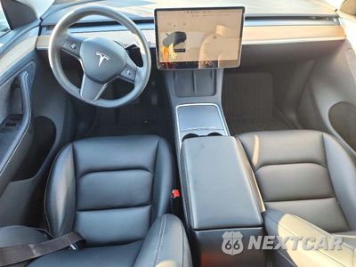 Zdjęcie 8 z 13 samochodu: 2023 TESLA MODEL Y VIN:7SAYGDEE7PA181796 - miniatura