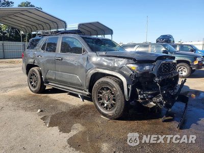 Czwarte zdjęcie samochodu z boku: 2025 TOYOTA 4RUNNER TRD OFF-ROAD PREMIUM HV VIN:JTEVB5BR7S5021700 - miniatura