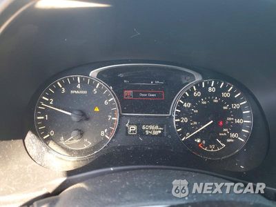 Zdjęcie 9 z 12 samochodu: 2015 NISSAN PATHFINDER SV VIN:5N1AR2MN9FC710383 - miniatura