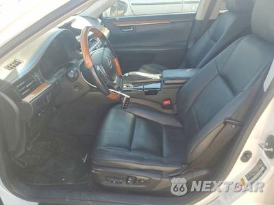 Zdjęcie 7 z 13 samochodu: 2013 LEXUS ES 300H VIN:JTHBW1GG4D2004352 - miniatura