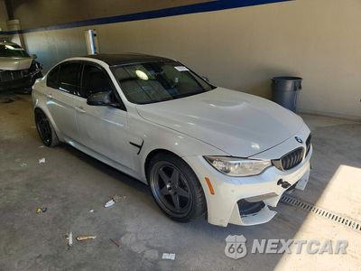 Czwarte zdjęcie samochodu z boku: 2017 BMW M3 VIN:WBS8M9C57H5G42163 - miniatura