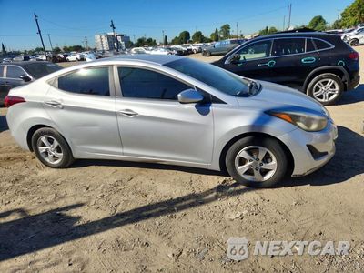 Czwarte zdjęcie samochodu z boku: 2015 HYUNDAI ELANTRA SE VIN:5NPDH4AEXFH566495 - miniatura