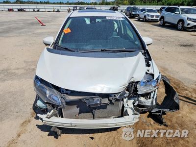 Piąte zdjęcie samochodu w środku: 2018 HONDA FIT EX VIN:3HGGK5H99JM736007 - miniatura