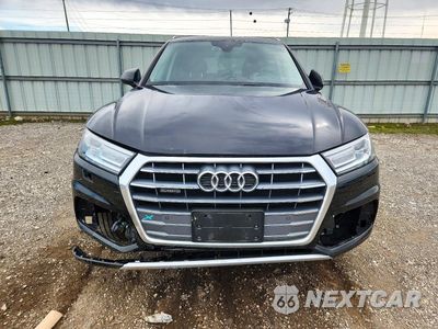 Piąte zdjęcie samochodu w środku: 2020 AUDI Q5 PREMIUM VIN:WA1ANAFY2L2061362 - miniatura