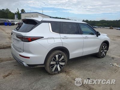 Trzecie zdjęcie samochodu z tyłu: 2025 MITSUBISHI OUTLANDER SE VIN:JA4J3VA80SZ023526 - miniatura