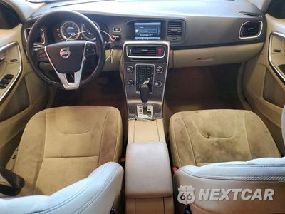 Zdjęcie 8 z 12 samochodu: 2012 VOLVO S60 T5 VIN:YV1622FS4C2122601 - miniatura