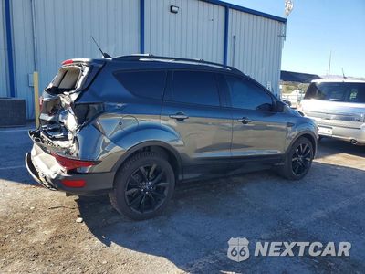 Trzecie zdjęcie samochodu z tyłu: 2019 FORD ESCAPE SE VIN:1FMCU0GD7KUA72010 - miniatura