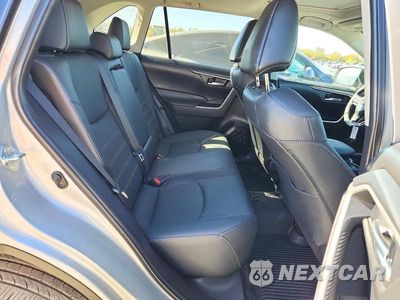 Zdjęcie 10 z 12 samochodu: 2025 TOYOTA RAV4 XLE PREMIUM VIN:2T3A1RFV6SW613232 - miniatura