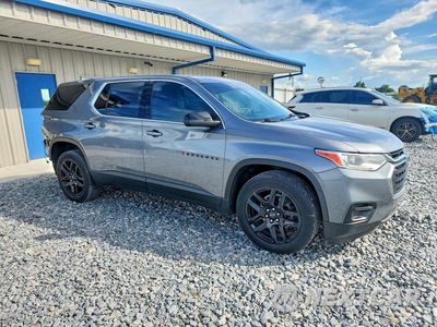 Czwarte zdjęcie samochodu z boku: 2021 CHEVROLET TRAVERSE LS VIN:1GNERFKW5MJ227921 - miniatura