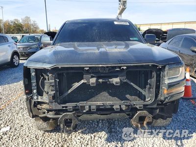 Piąte zdjęcie samochodu w środku: 2018 CHEVROLET SILVERADO K1500 LT VIN:3GCUKRECXJG226675 - miniatura