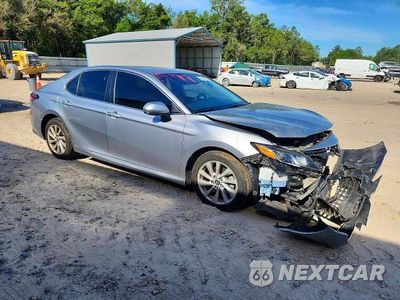 Czwarte zdjęcie samochodu z boku: 2022 TOYOTA CAMRY LE VIN:4T1C11AK7NU626169 - miniatura