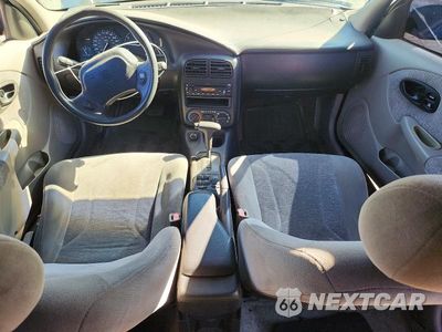 Zdjęcie 8 z 12 samochodu: 2000 SATURN SL2 VIN:1G8ZK5271YZ115863 - miniatura