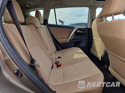 Zdjęcie 11 z 13 samochodu: 2015 TOYOTA RAV4 XLE VIN:2T3WFREV2FW193290 - miniatura
