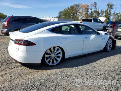 Trzecie zdjęcie samochodu z tyłu: 2014 TESLA MODEL S VIN:5YJSA1H12EFP47522 - miniatura