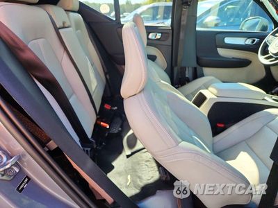 Zdjęcie 10 z 13 samochodu: 2020 VOLVO XC40 T5 MOMENTUM VIN:YV4162UKXL2339817 - miniatura