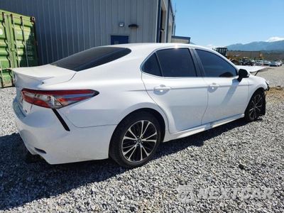 Trzecie zdjęcie samochodu z tyłu: 2018 TOYOTA CAMRY SE VIN:4T1B11HK4JU106801 - miniatura