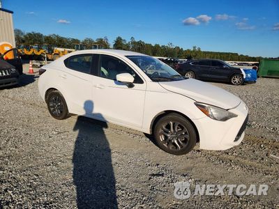 Czwarte zdjęcie samochodu z boku: 2019 TOYOTA YARIS LE VIN:3MYDLBYVXKY517613 - miniatura