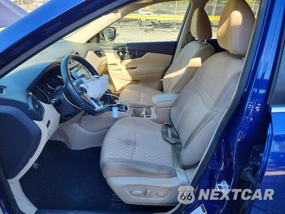 Zdjęcie 7 z 13 samochodu: 2017 NISSAN ROGUE SV VIN:5N1AT2MV9HC737930 - miniatura