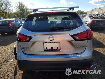 Zdjęcie 6 z 13 samochodu: 2017 NISSAN ROGUE SPORT SV VIN:JN1BJ1CR3HW133093 - miniatura