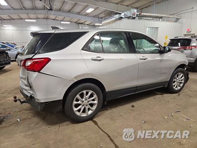Trzecie zdjęcie samochodu z tyłu: 2018 CHEVROLET EQUINOX LS VIN:3GNAXREV7JS552749 - miniatura